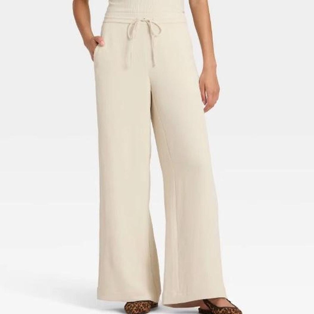 A New Day Women's Wide Leg Signature Crepe Pull-On Pants